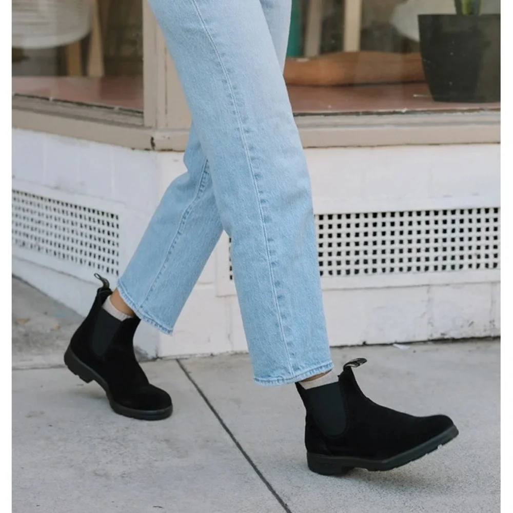 Blundstone #2405 Womens Black Suede Chelsea Boots Water Resistant Ankle Boot